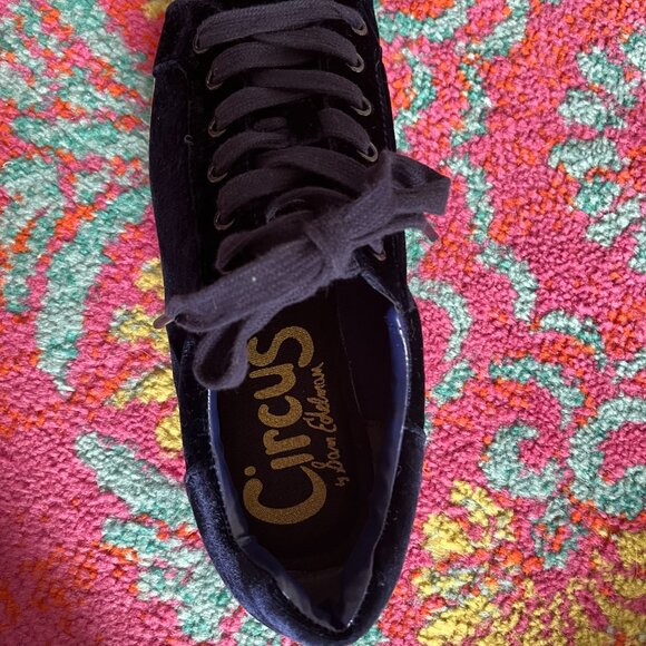 Cute and comfortable navy velour Sam Edelman Sneakers - Picture 2 of 4